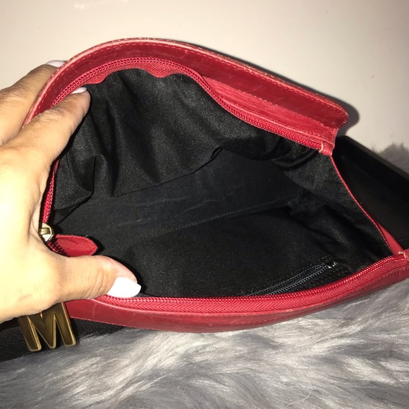 💯% Authentic Moschino Red Clutch Cosmetic Handbag - Picture 5 of 16